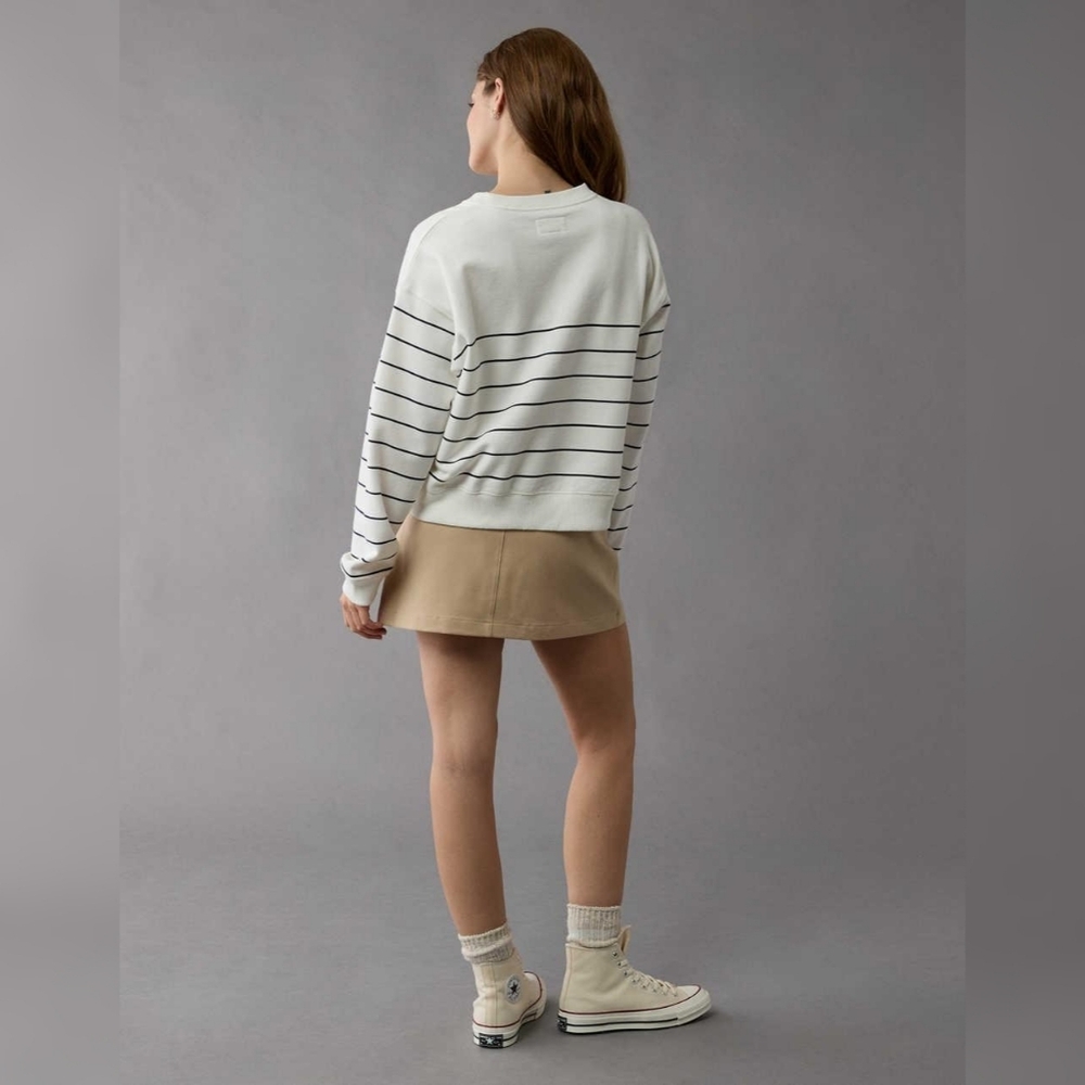American Eagle Sweatshirt - Picture 3 of 9